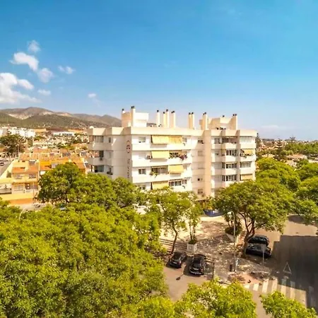 Apartment The Charming Oasis! 2 Bedrooms - By Hellodomik