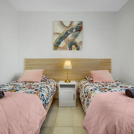 The Charming Oasis! 2 Bedrooms - By Hellodomik * Benalmadena